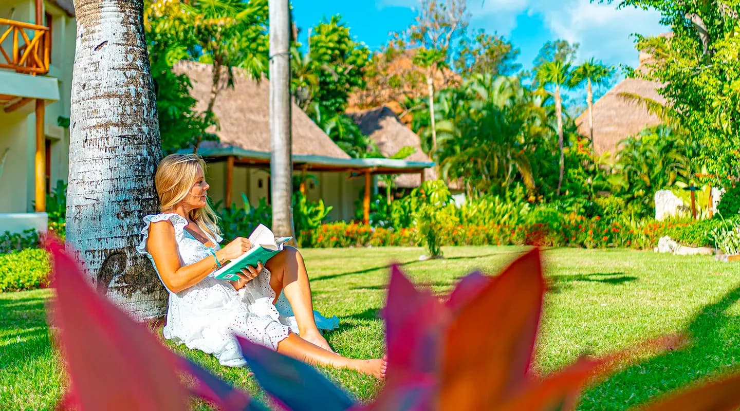 Reading and Calm at Your Hotel in Playa del Carmen
