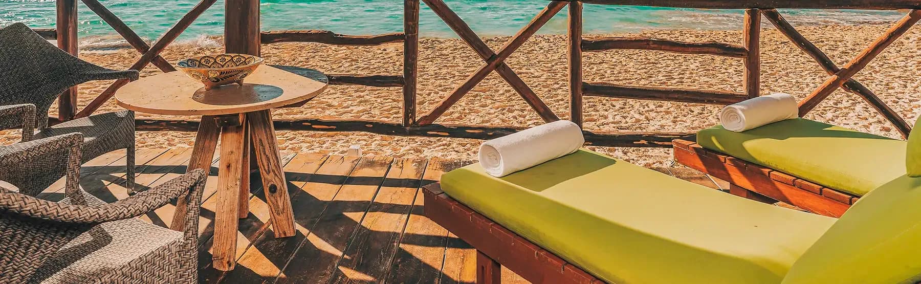 Reading and Calm at Your Hotel in Playa del Carmen